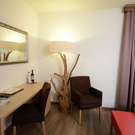 Land-Gut Hotel Zum Loewen Garni Marktheidenfeld Room photo