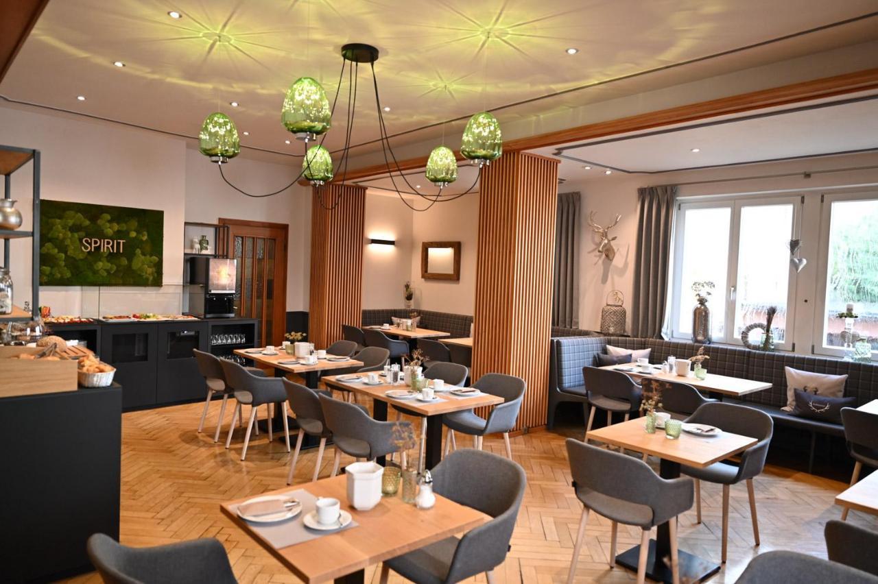 Land-Gut Hotel Zum Loewen Garni Marktheidenfeld Exterior photo
